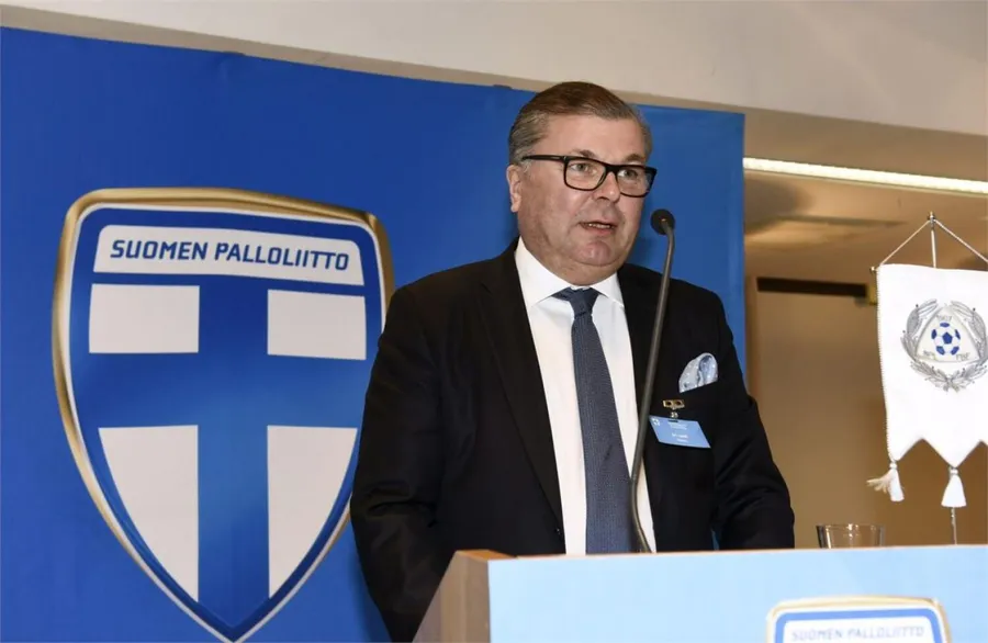 Neverosimil pentru Universitatea Craiova în Europa League! Din ce și-a făcut averea Ari Lahti, patronul lui KuPS care este în același timp și Răzvan Burleanu al Finlandei