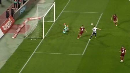 Gafa lui Hindrich, norocul lui Blănuță! Internaționalii U21, protagonişti la primul gol din U Cluj - CFR Cluj