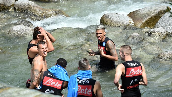 A plecat de la FCSB și a ajuns să joace pentru Napoli: „Te simți ca un sfânt în oraș”