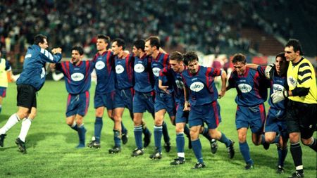 „Cumpărai două apartamente pe Decebal cu banii ăștia". Suma amețitoare pe care o câştigau fotbaliştii români în meciul PSG - Steaua, suspectat de blat