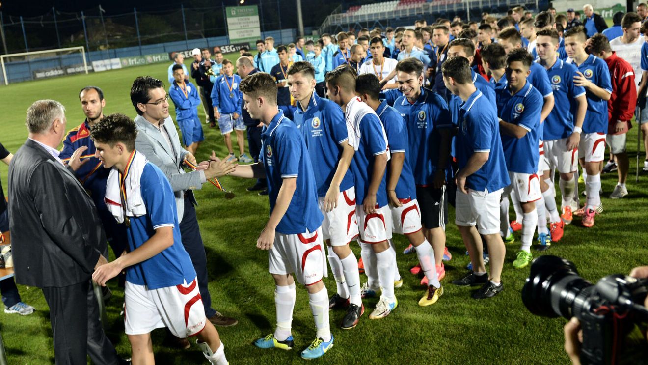 Meditațiile la fotbal, noua modă în România. Fostul jucător de la FCSB și CFR Cluj vrea să schimbe modul în care funcționează sectorul juvenil: „Unele academii sunt făcute strict pentru câștig financiar. Sunt antrenori care n-ar mai trebui să fie acolo”. EXCLUSIV