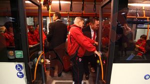 UPDATE După intervenția Guvernului**, "câinii" au aterizat în Timișoara la ora unu!