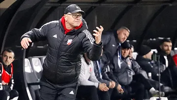 E oficial: Leo Grozavu preia Chindia. Antrenorul a ajuns la Târgoviște și a semnat contractul