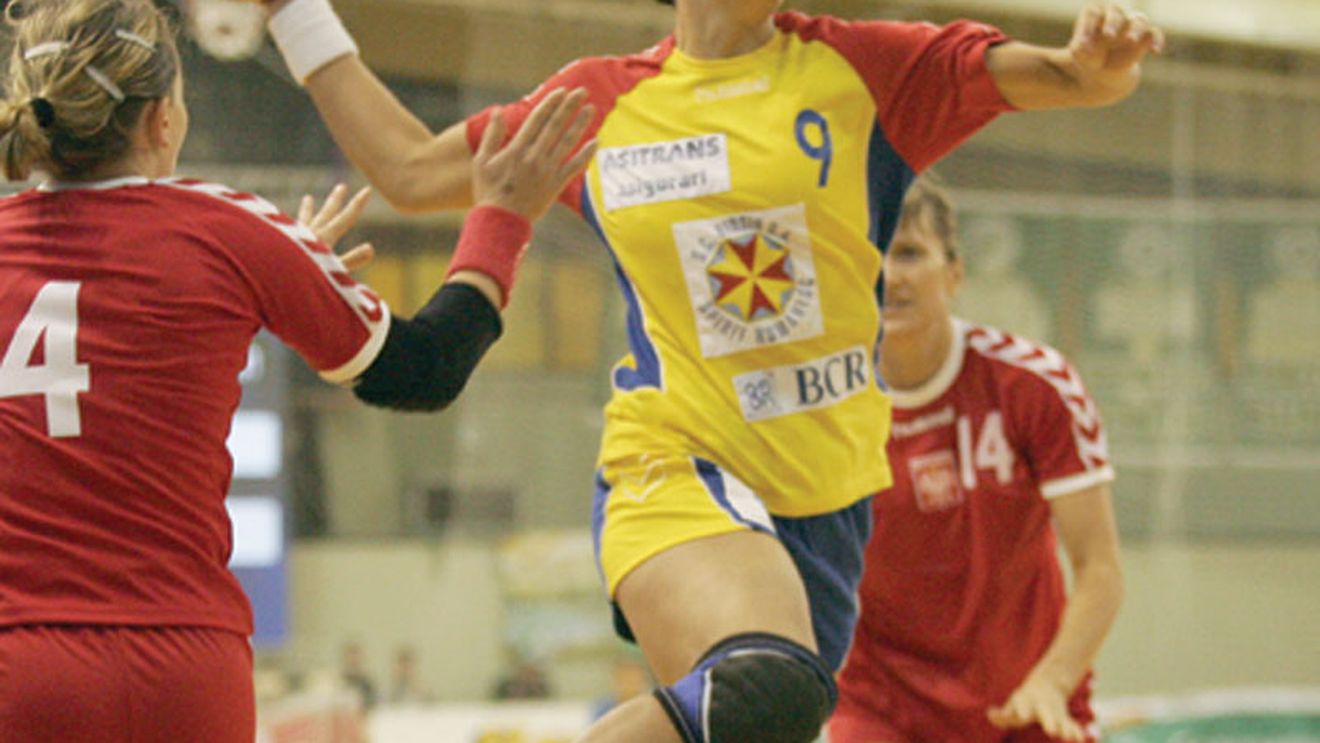Aurelia Brădeanu e însărcinată și ratează Euro 2008