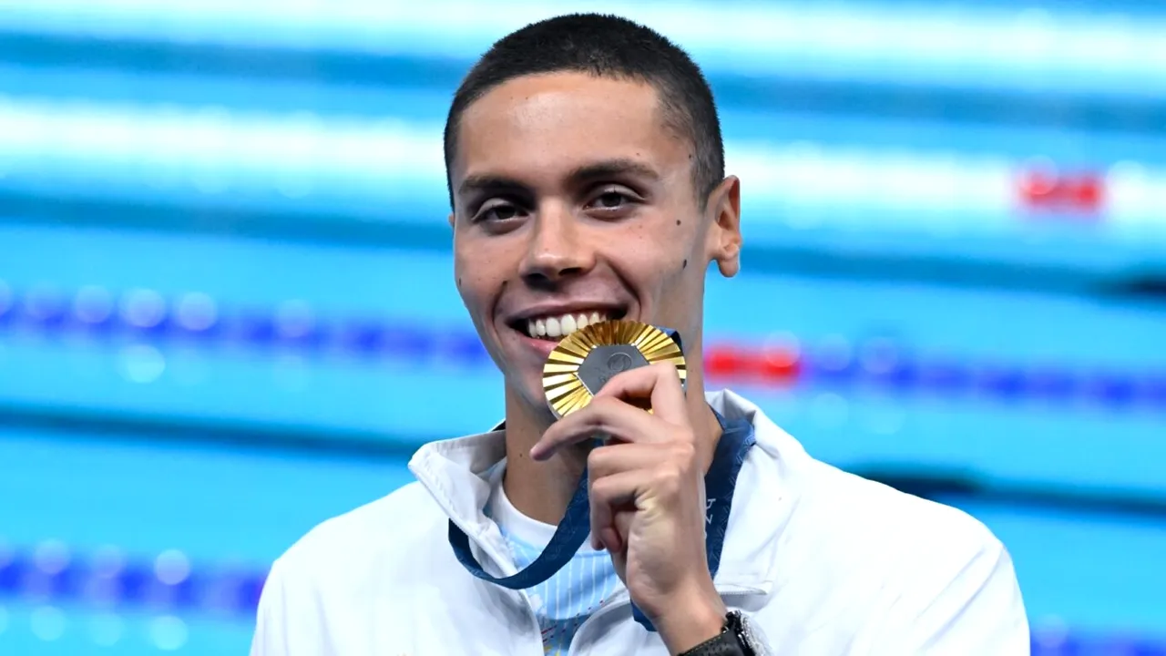 David Popovici a rostit 9 cuvinte pe aeroport, care vor răsuna puternic în mintea chinezului Zhanle Pan