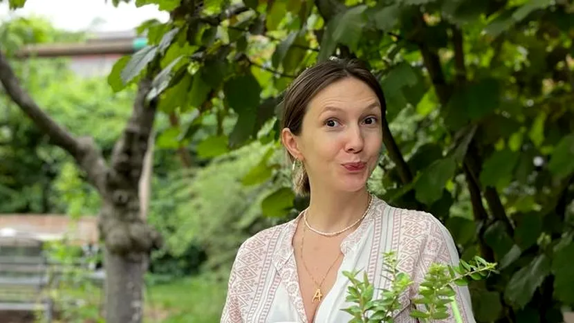 Adela Popescu se pregătește de botez. ”Știm ziua, știm biserica”