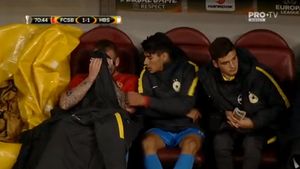 FOTO | Moment incredibil pe Național Arena. Alibec a izbucnit în plâns când a fost înlocuit cu Harlem Gnohere