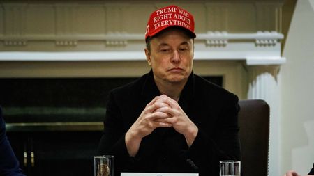 Tesla s-a prăbușit. Elon Musk a ajuns în pragul disperării și e gata de măsuri ieșite din comun