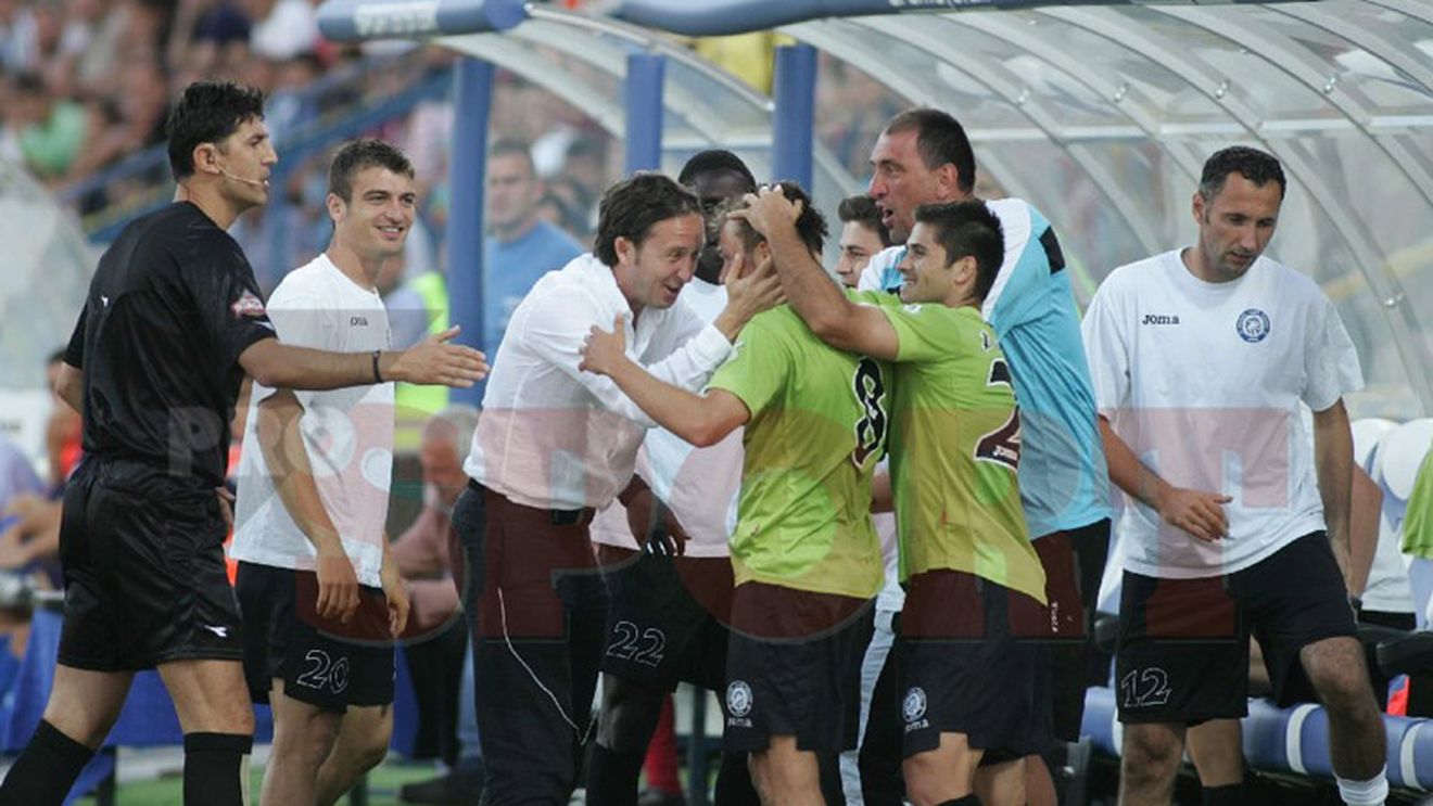 Le-au dat un pumn...de goluri