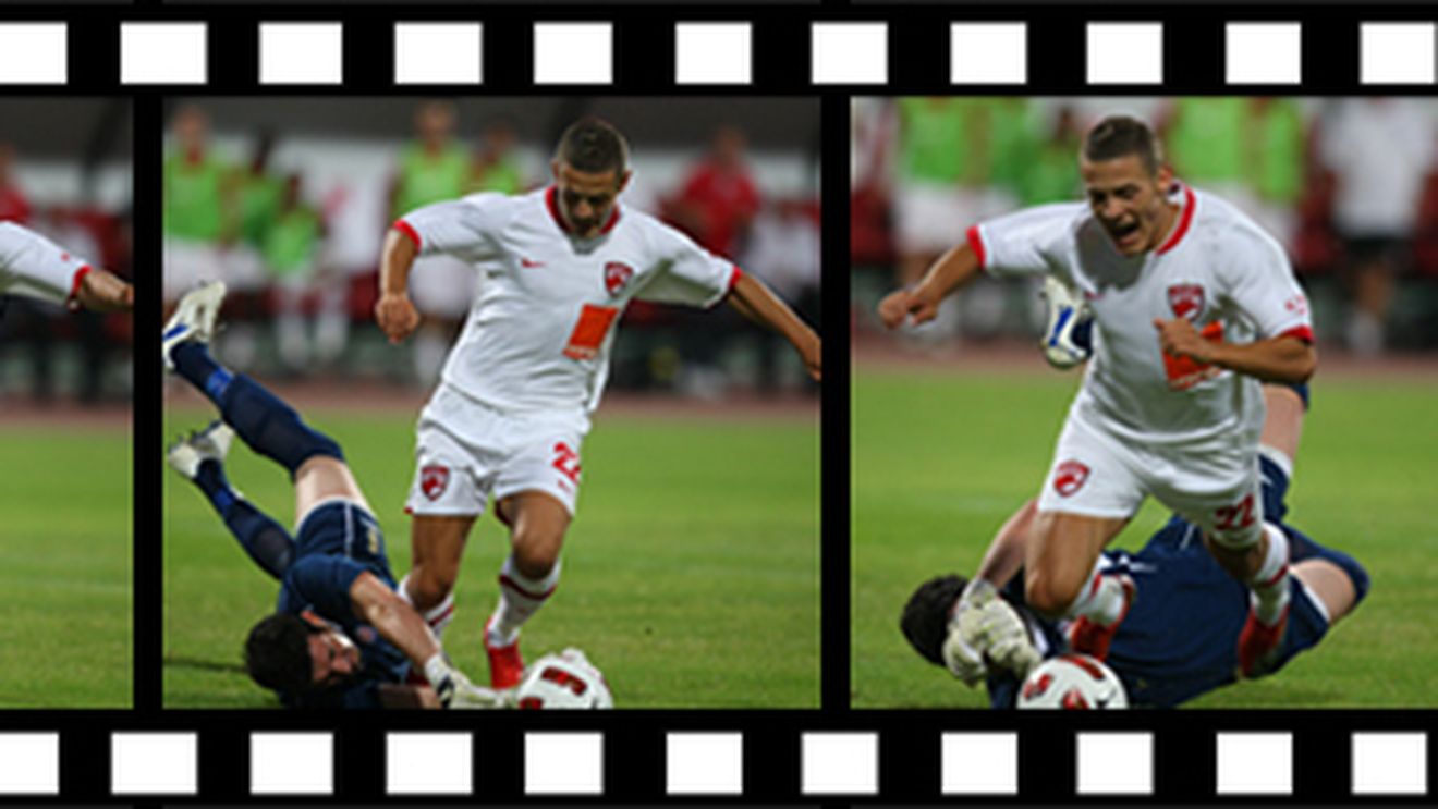 FOTO Merita "roșu" portarul lui Hajduk la faza penalty-ului?