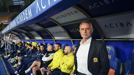 Jose Mourinho l-a trădat pe Giovanni Becali. Nu-l transferă pe Ștefan Târnovanu de la vărul impresarului, ci preferă un spaniol celebru de 34 de ani