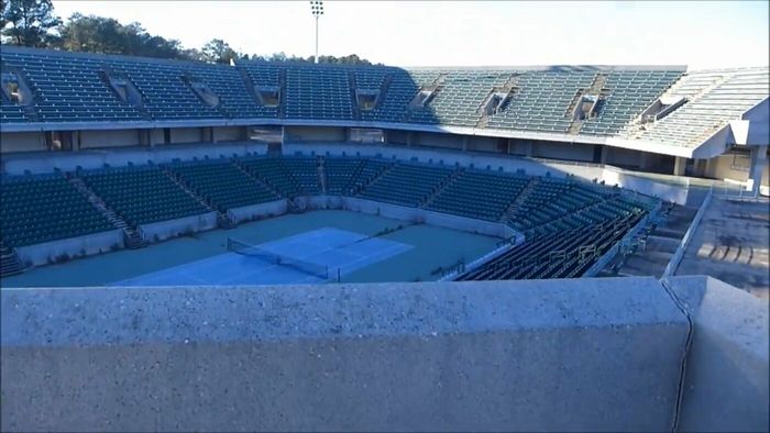 Arena de 18.500.000 de euro, unde au luat aur olimpic doi mari campioni ai țării, a fost demolată. Vor să construiască un alt proiect imobiliar
