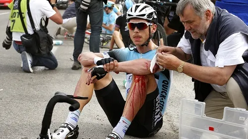 FOTO Julit pe tot corpul, dar continuă! Cum arată Tony Martin după căzătura din Turul Franței