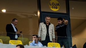 Presa din Israel a înmărmurit când a auzit că schimbarea prin care FCSB a eliminat-o pe Maccabi Tel-Aviv a fost dictată la telefon de Gigi Becali! „Românii sunt nebuni”