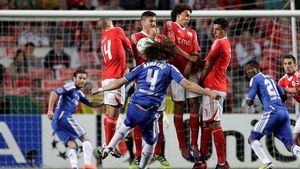 Brazilianul David Luiz și-a prelungit contractul cu Chelsea: "Îmi place totul la club, în special fanii!"