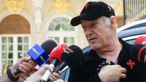 Fotbalistul camerunez semnează pe 3 ani cu FCSB! Gigi Becali și-a dat acordul