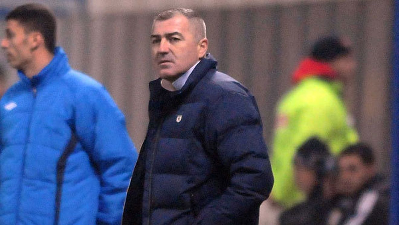 Secunzii la apel.** Staff-ul lui Petre Grigoraș se ocupă de pregătire până vine alt antrenor