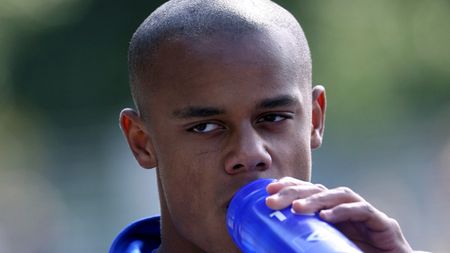 Kompany: "Cei de la Hamburg sunt paraleli cu fotbalul!"