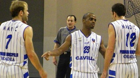 Din nou "lei", CSM Oradea - CSU Atlassib 88-70