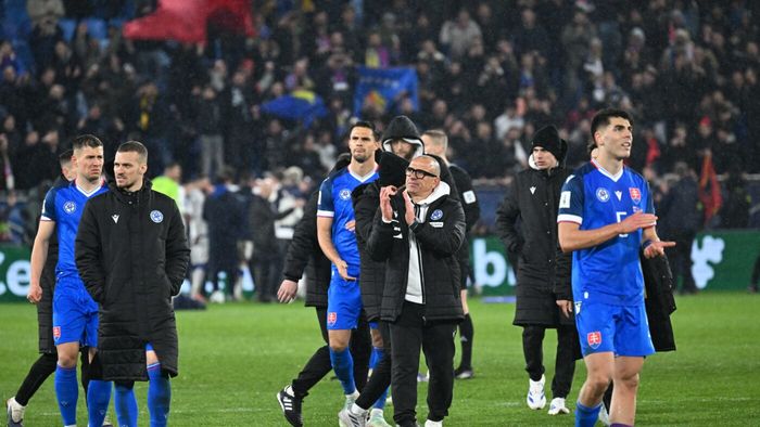 Banii dictează! S-a aflat motivul meschin pentru care Slovacia a refuzat amânarea meciului cu România, deși Mircea Lucescu a leșinat