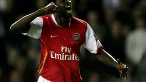 Adebayor: "Mergem înainte și fără Flamini"