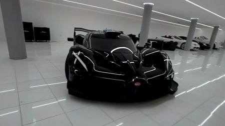 Și-a cumpărat un Bugatti Bolide de 4.700.000 de dolari, apoi a descoperit ce trebuie să facă la fiecare 58 de kilometri