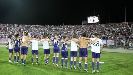 "Să luăm titlu'-n noul an / L-am readus pe Dușan!"** Citește plugușorul fanilor Timișoarei