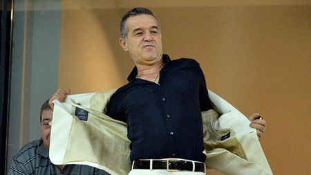 L-a învins pe Tătărușanu și are un cec în alb de la Becali!** Steaua ar putea da o lovitură de senzație: ce atacant ar putea veni în Ghencea în iarnă