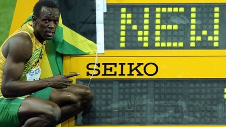 Vezi aici un interviu cu Bolt,** imediat după cursă: "Voi alerga și mai repede!"