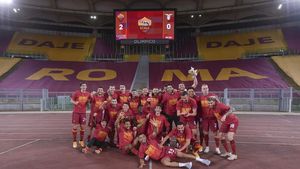 AS Roma - Lazio 2-0. Sărbătoare inedită, după ce echipa lui Fonseca a câștigat marele derby. Ștefan Radu, adio Liga Campionilor | VIDEO