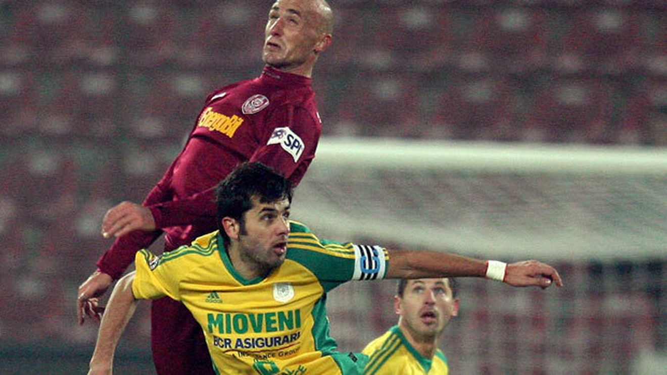 Dică și-a îngropat echipa dar e cu gândul la unicul derby:** "Steaua poate spăla toate relele cu un succes în fața lui Dinamo"