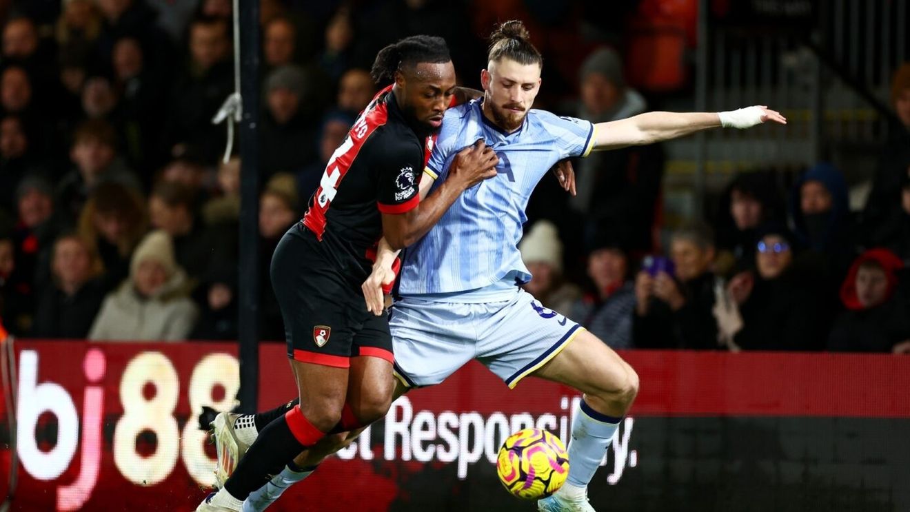 Blestemul care l-a lăsat singur pe Radu Drăgușin. S-a rupt al treilea fundaș central și cel mai bun partener defensiv pentru român: „Va lipsi o vreme!”