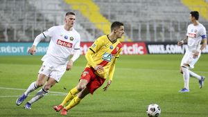 Petrodolarii celor de la Newcastle nu pot cumpăra orice: Lille, campioana Franței, a refuzat 40 de milioane de euro pentru transferul lui Sven Botman!