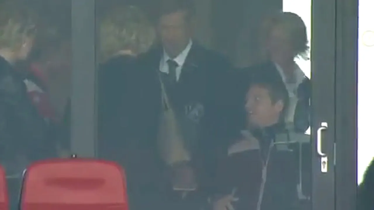 VIDEO cutremurător! Neșu a REVENIT pe un stadion!** A văzut victoria lui Utrecht cu Ajax din scaunul cu rotile: 