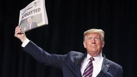 Președintele Donald Trump, nou atac la adresa baschetului nord-american. "Audiența NBA s-a prăbușit. Să nu ajungă soccer-ul și baseball-ul în aceeași situație"