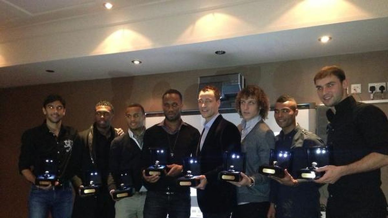 Drogba le-a oferit foștilor colegi de la Chelsea INELE de campioni de un milion de euro!** FOTO Ce a inscripționat pe ele