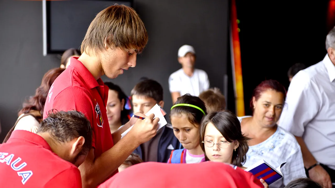 A jucat la Dinamo și la Steaua, acum a plecat în Premier League!** Portretul jucătorului care dă autografe la 16 ani