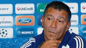 "Dinamo e peste Galata!"