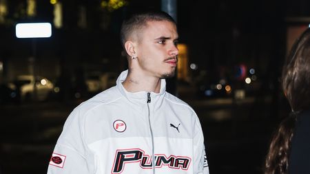 Cea mai controversată apariție a lui David Beckham, recreată de Romeo, fiul său de 22 de ani