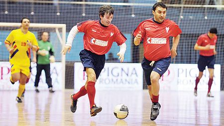 INCREDIBIL!** La 50 de ani, o legendă a naționalei revine pe teren s-o ajute pe SS Poli Timișoara să promoveze!** Va avea un coleg de 53 de ani