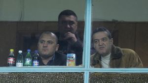 MOTIVUL pentru care Becali vrea să plătească datoria în cazul Baciu!** Mititelu: "Îi e frică să nu-i facă manevre rivalele și să piardă banii din Ligă"