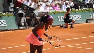 Incredibila Serena Williams luptă și nu ratează finala de la Roland Garros: de la "zero energie" și antrenamentul de dimineață, la seria de zece game-uri care au pus punct semifinalei cu Bacsinszky 