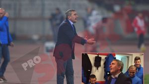 VIDEO | Hagi, în vestiarul Viitorului, bucurându-se după victoria cu Dinamo. L-a imitat pe Boban, spre amuzamentul jucătorilor săi: "Așa făceai! Te dai cu capul în jos și așa faci!"