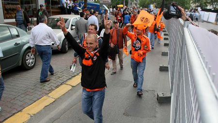 „Iartă-ne, Lucescu!"**