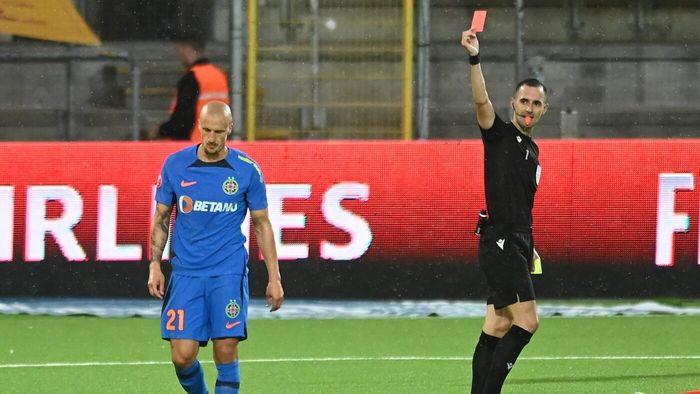 Prima reacție a lui Vlad Chiricheş după ce a luat cartonaș roșu în Nordsjaelland - FCSB 2-0 și Gigi Becali l-a criticat la TV: „De asta îmi pare rău!”