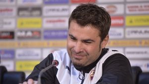 Mutu, pus la zid de omul care l-a crescut la Dinamo: "Mahalaua e mai puternică decât universitatea! Vorbește gura fără cap!" Replica "Briliantului"