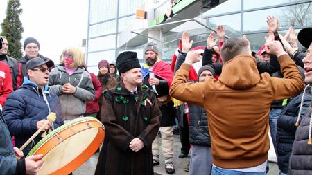 VIDEO | Galeria lui FC Botoșani l-a urat pe Cornel Șfaițer și a scandat ”OSK, Sepsi OSK”, numele actualului său club