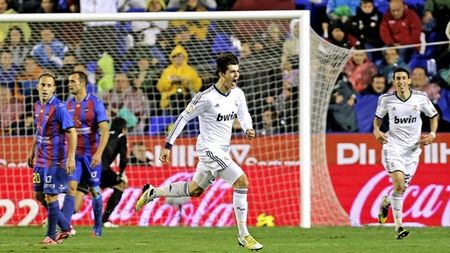 'Puștiul-atomic' care a salvat Realul:** a rupt norii în România și a avut nevoie de doar 60 de secunde pentru a uimi Spania! Mou se laudă: 'Eu l-am descoperit'