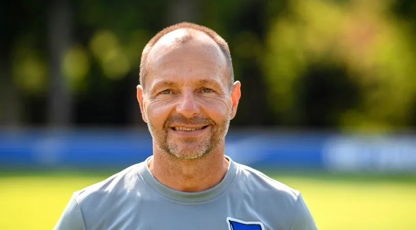 Hertha Berlin l-a dat afară pe antrenorul cu portarii Zsolt Petry, după ce acesta a făcut comentarii homofobe și anti-migranți în presa din Ungaria!