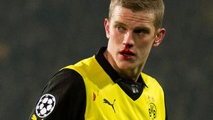 Eroul însângerat al Borussiei! A schimbat toate cele trei tricouri de rezervă și a jucat cu un echipament din magazinul clubului